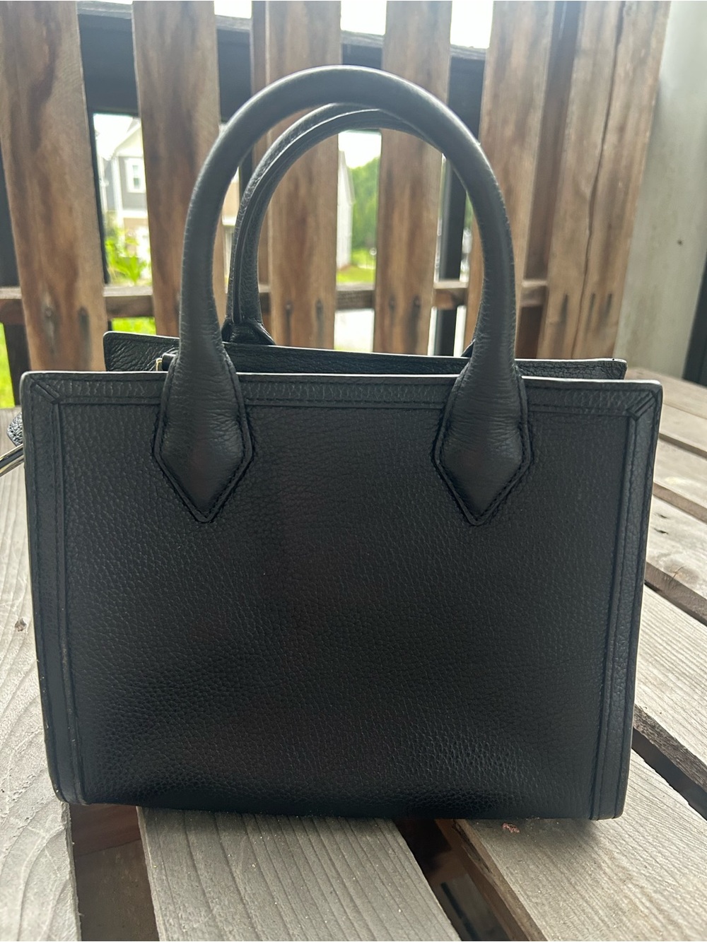 Henri Bendel Rivington Black Leather Convertible Satchel Tote Crossbody Rare - Picture 8 of 8